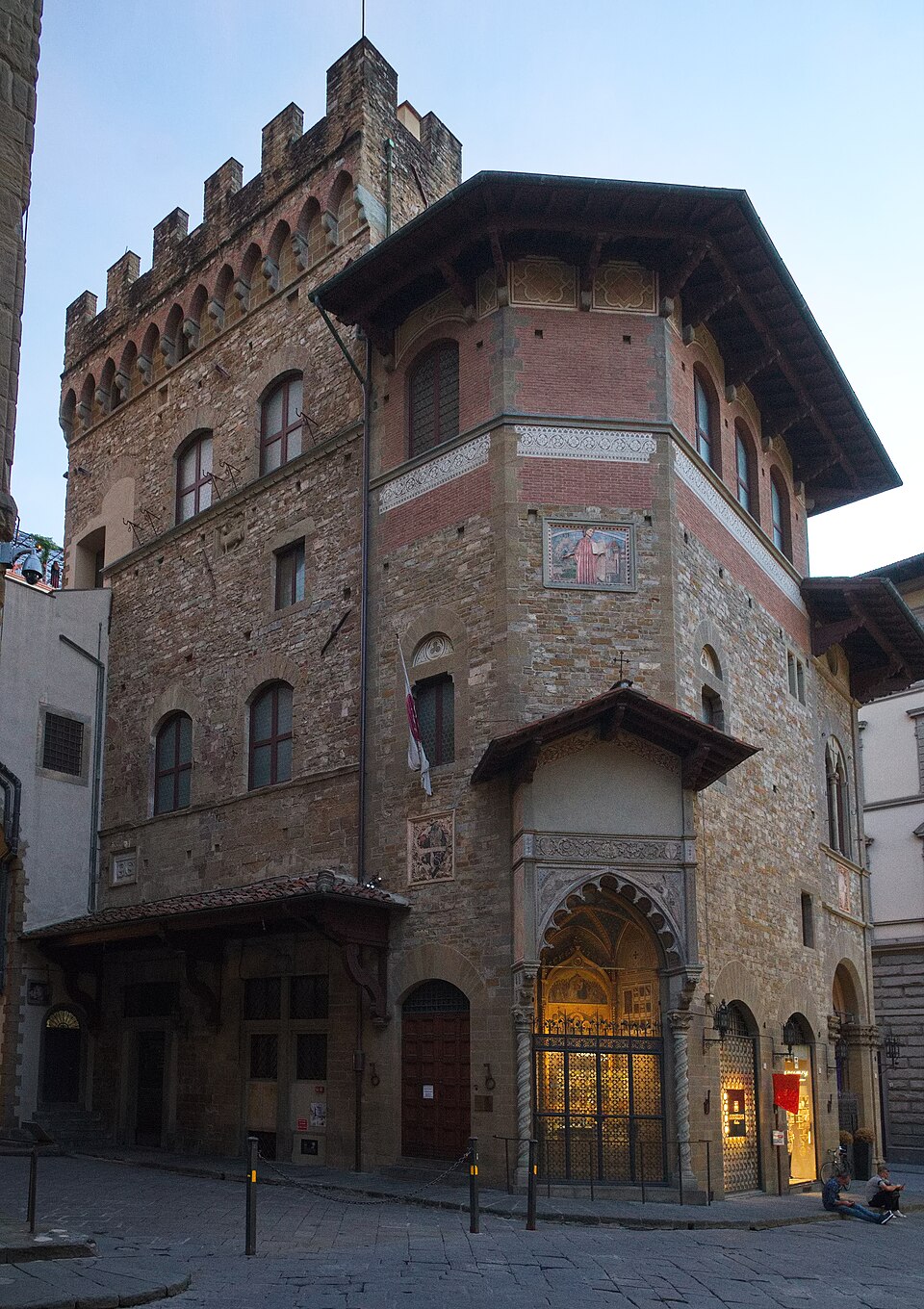 Figure 38: (F1_17_5_5a) Palazzo dell’Arte della Lana