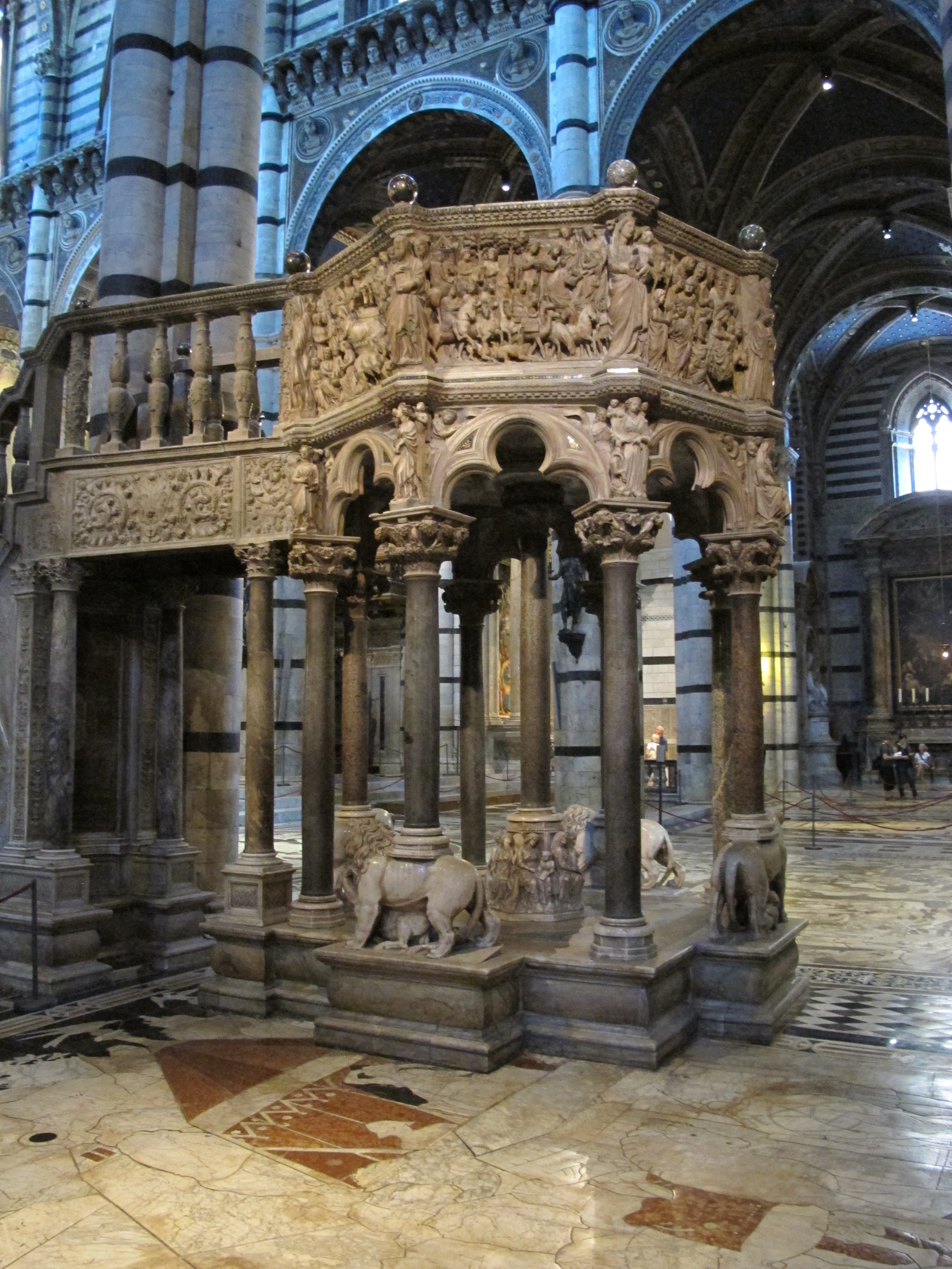 Figure 14: (F6_10) Nicola Pisano, Pulpit, Duomo of Siena