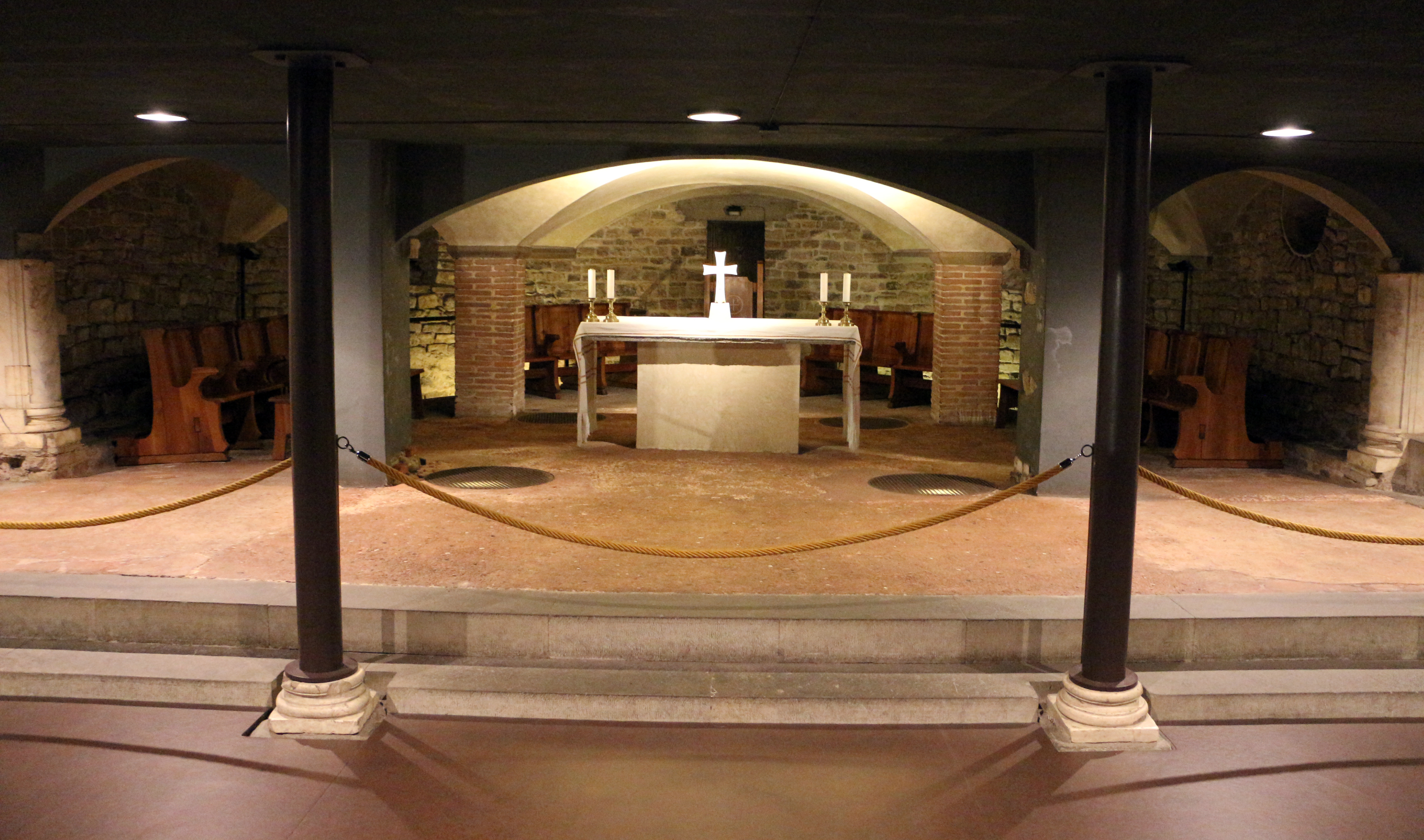 Figure 4: (F6_3) Crypt of Santa Maria del Fiore, Florence