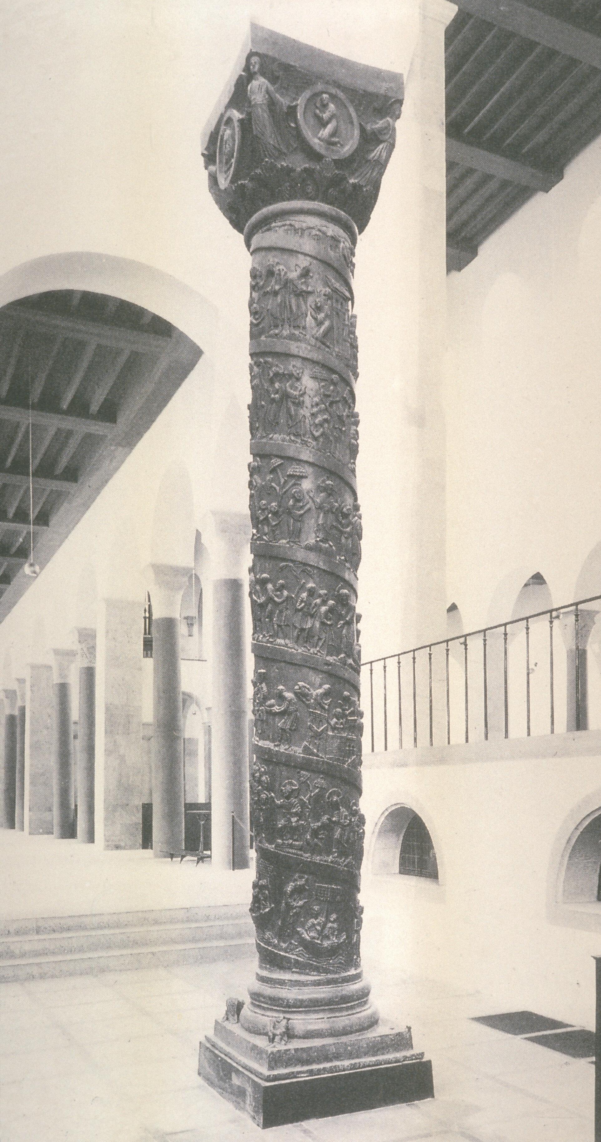 Figure 5: (O_B_6) Bernward Column, Hildesheim