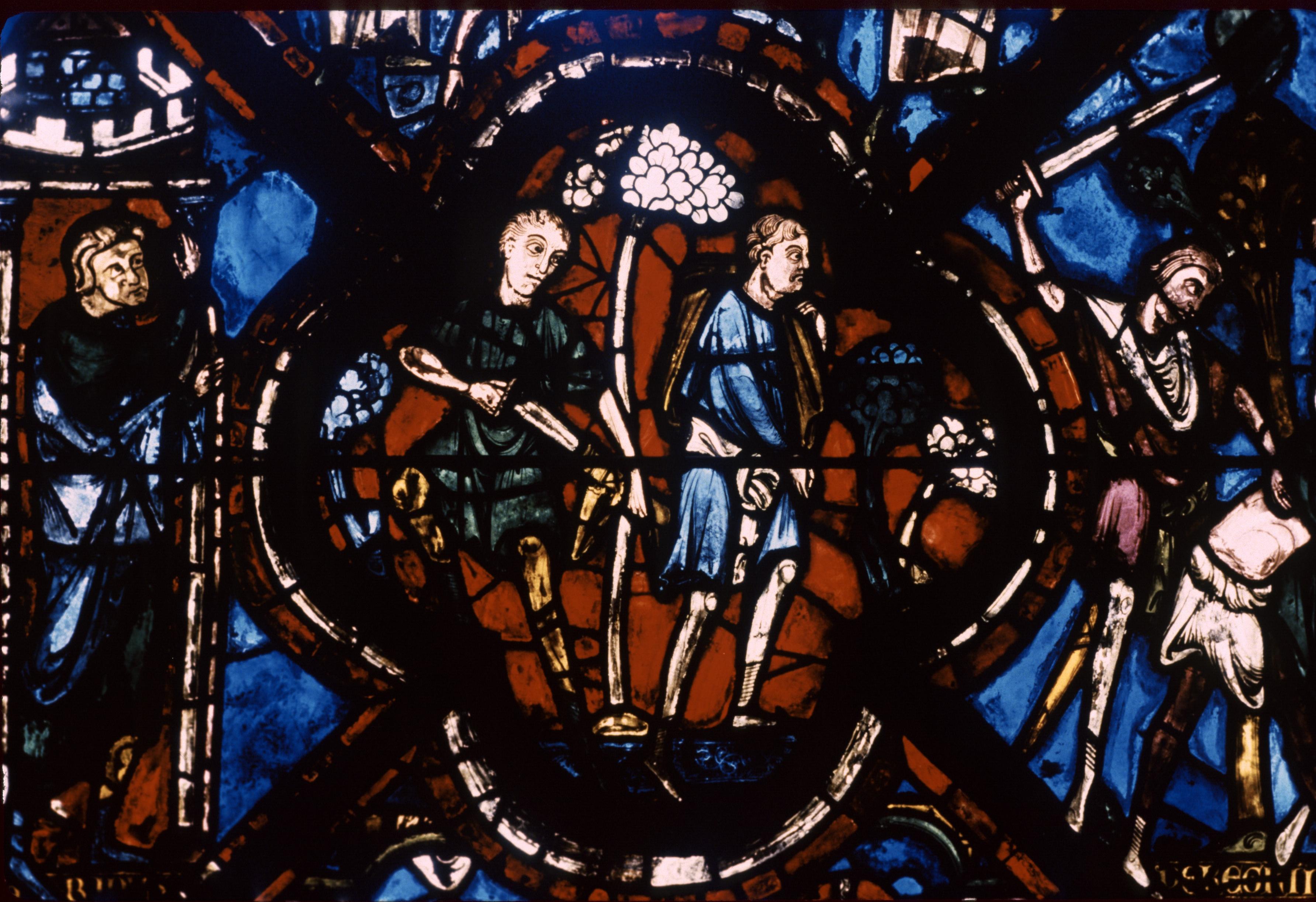 Figure 19: (P_Pa_19) Two details of quatrefoil of vertical window at Chartres