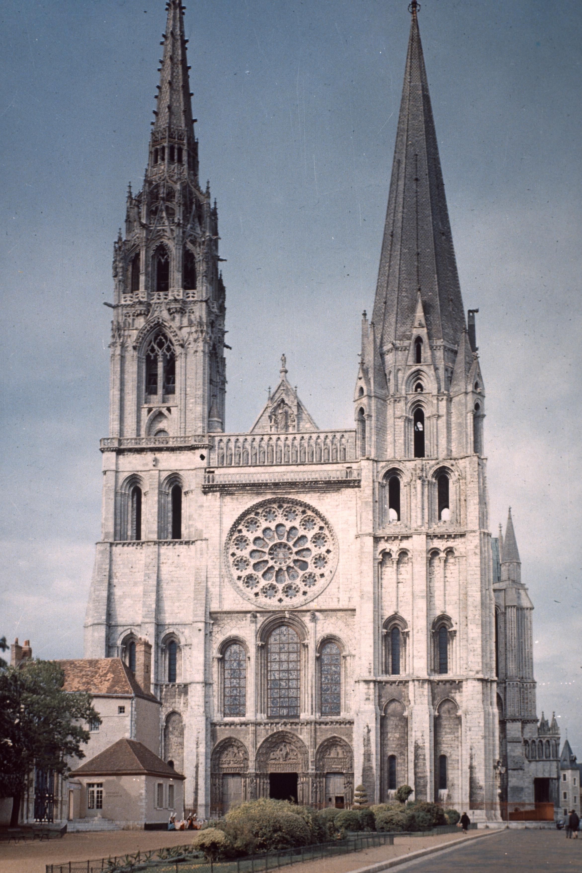Figure 25: (P_Pa_25) West Front of Chartres from outside and inside