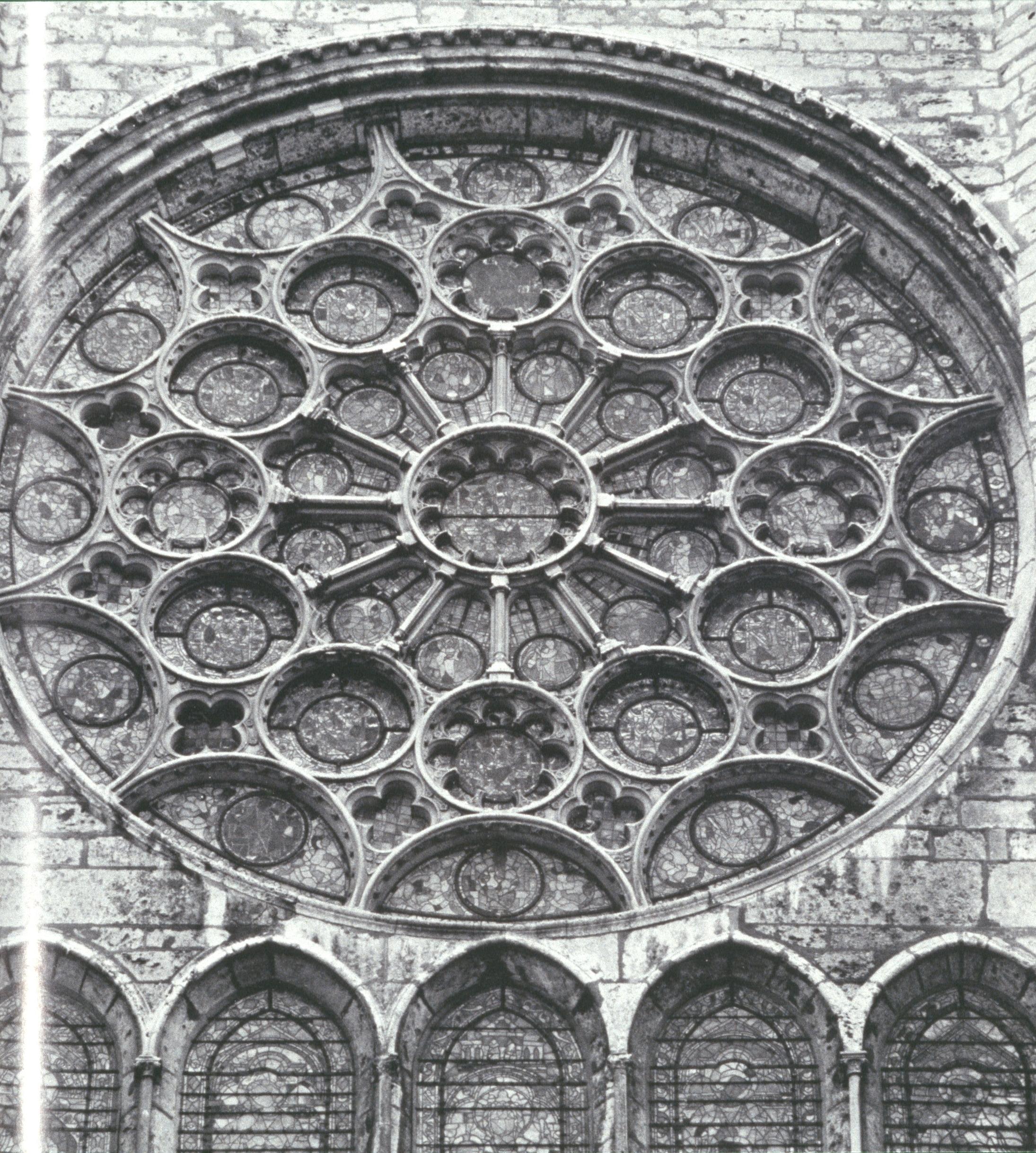 Figure 26: (P_Pa_26) South Rose at Chartres from outside and inside