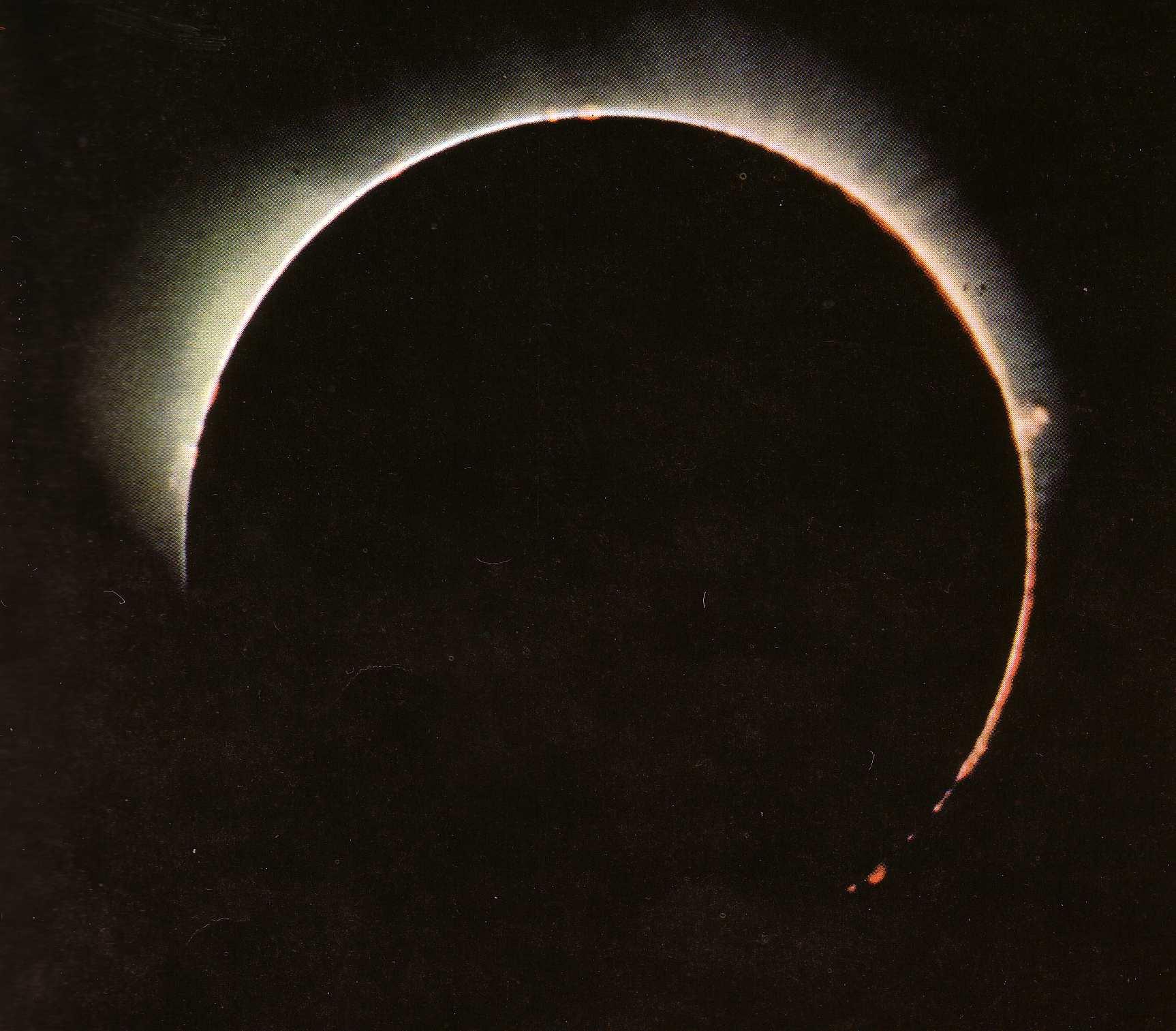 Figure 4: (P_Pa2_4) A solar eclipse