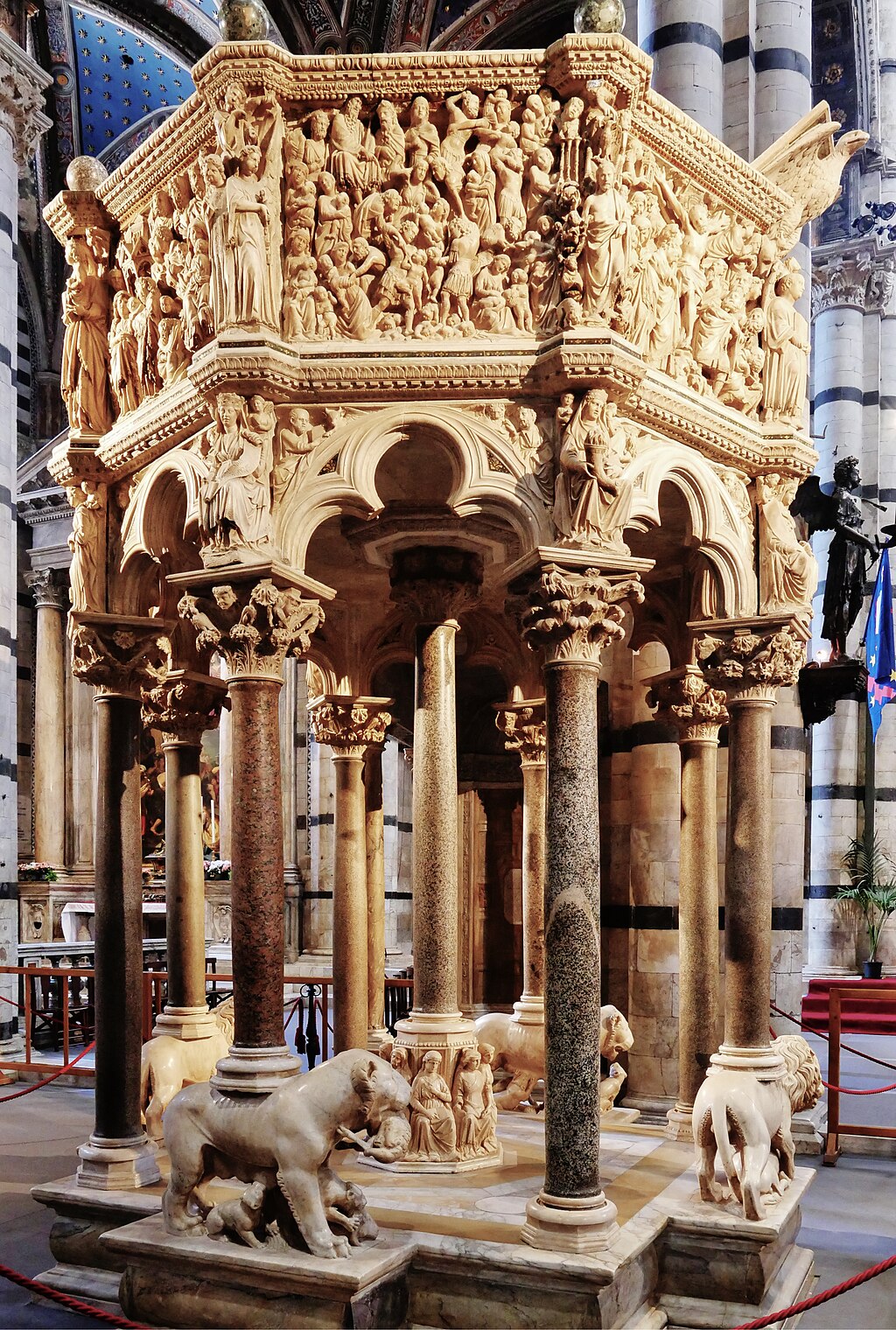 Figure 56: (S1_45) Pulpit in Duomo, Siena