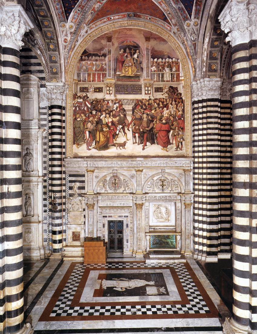 Figure 9: (S7_7b) Entrance to Libreria Piccolomini, Duomo of Siena